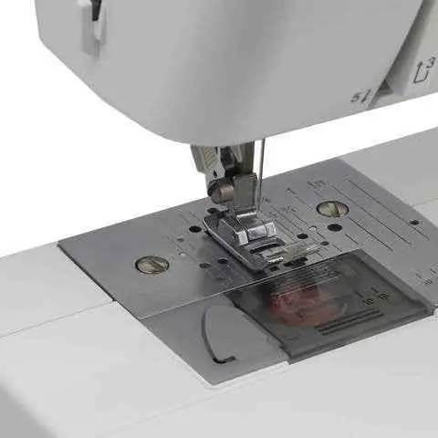 Brother GS3750WT | Mechanical Sewing Machine with Wide Table | 37 Stitches | 1-Step Buttonhole & Needle Threader, view 4
