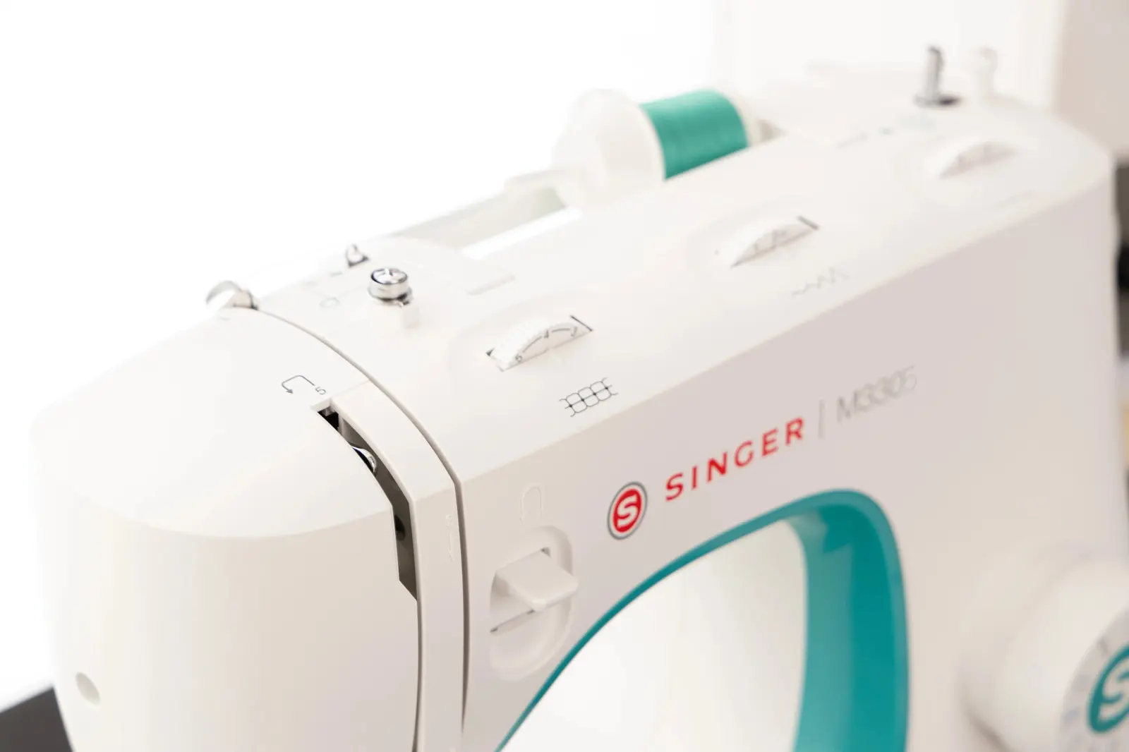 Singer M3305 Sewing Machine | 23 Built-In Stitches | 1-Step Buttonhole | Needle Threader & Adjustable Stitches, view 3