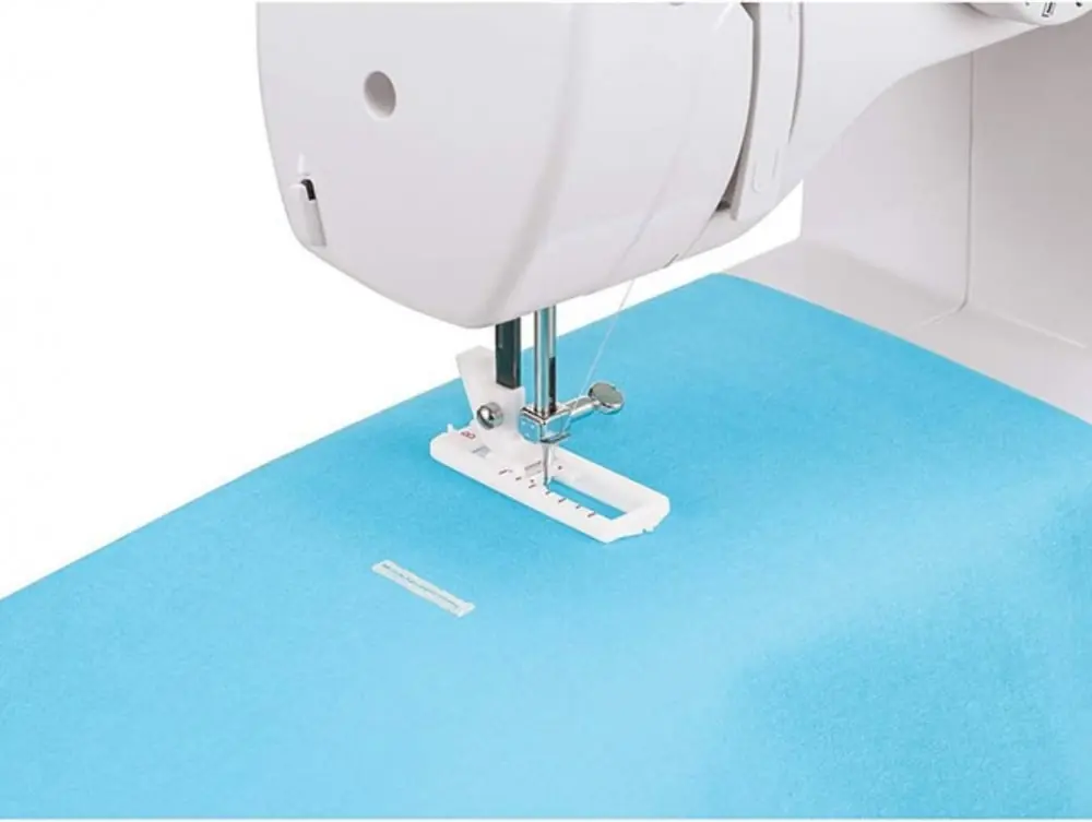 Singer Start FM 1304 Zig-Zag Sewing Machine | 6 Built-In Stitches | 19 Stitch Functions | LED Light & Thread Cutter, view 3